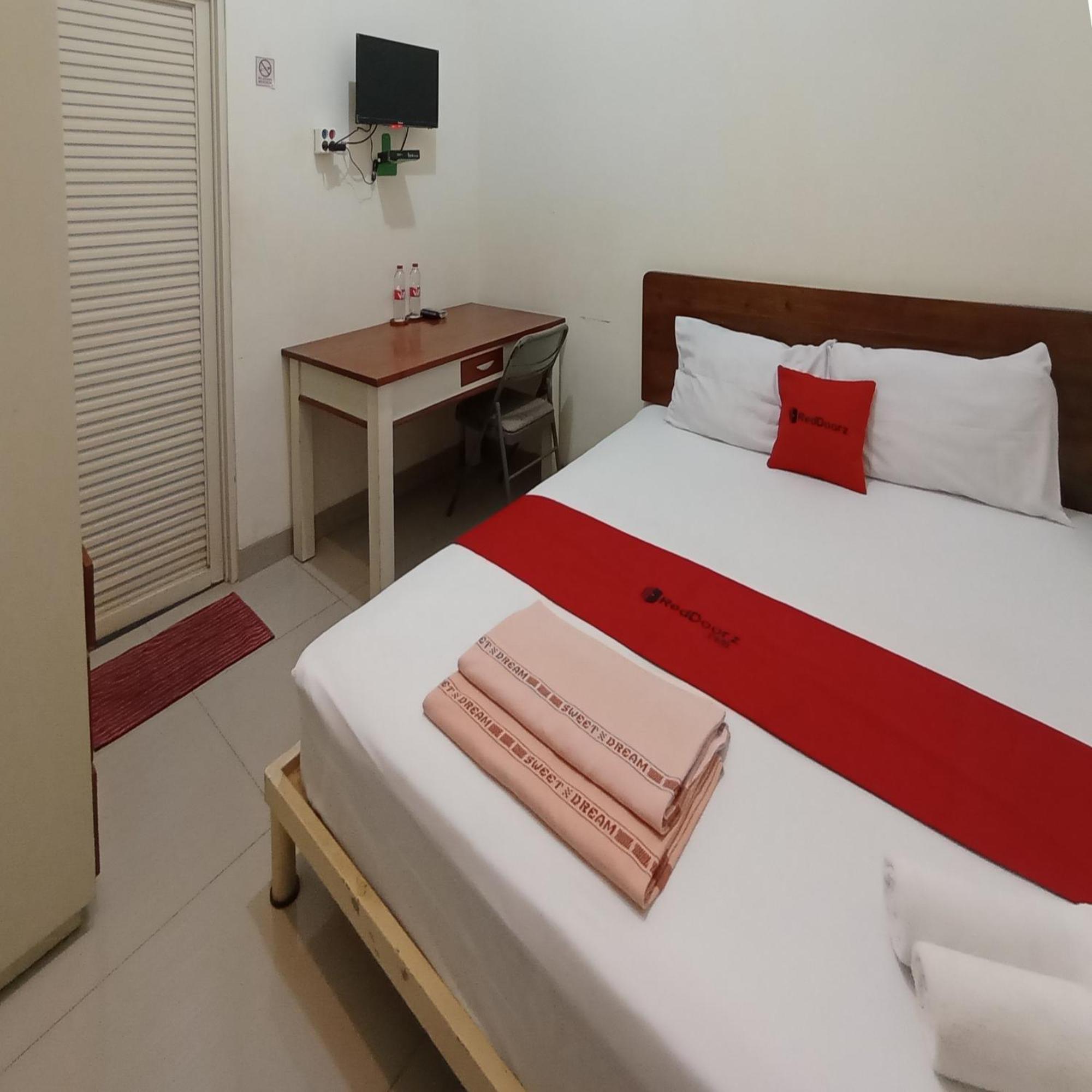 Reddoorz At Syariah House Purwokerto Hotel Exterior photo
