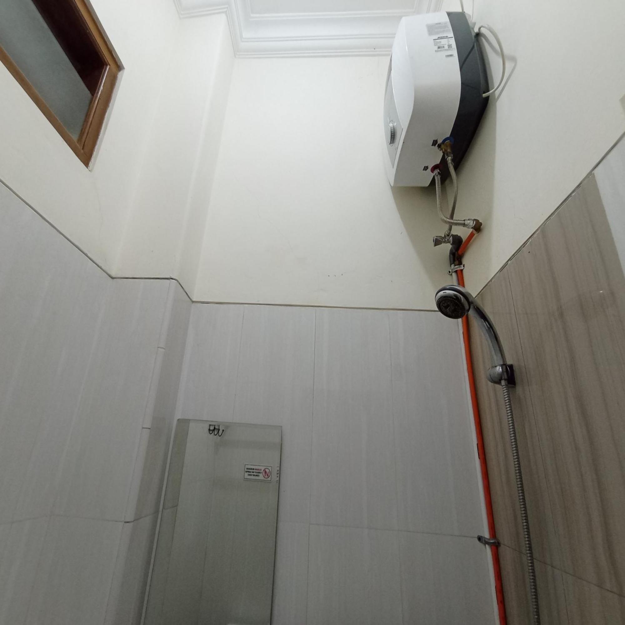 Reddoorz At Syariah House Purwokerto Hotel Exterior photo